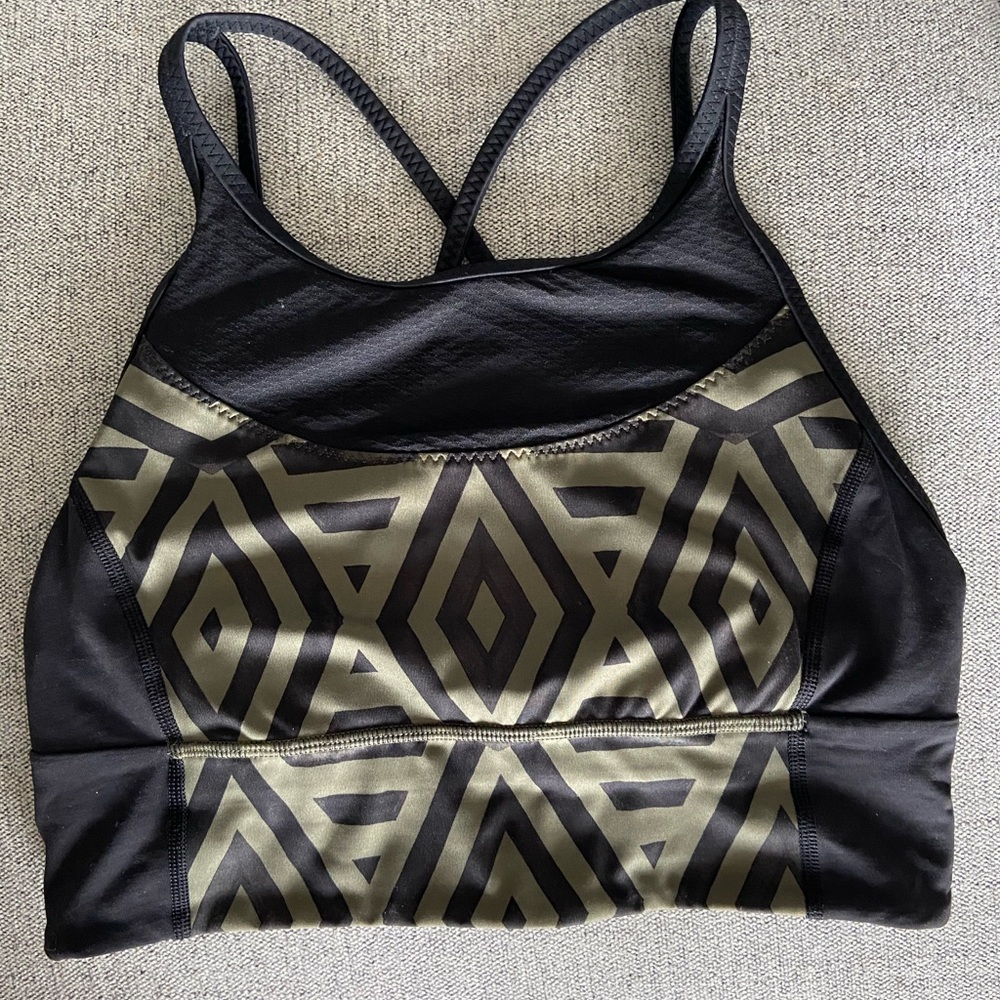 Lululemon sports bra 8